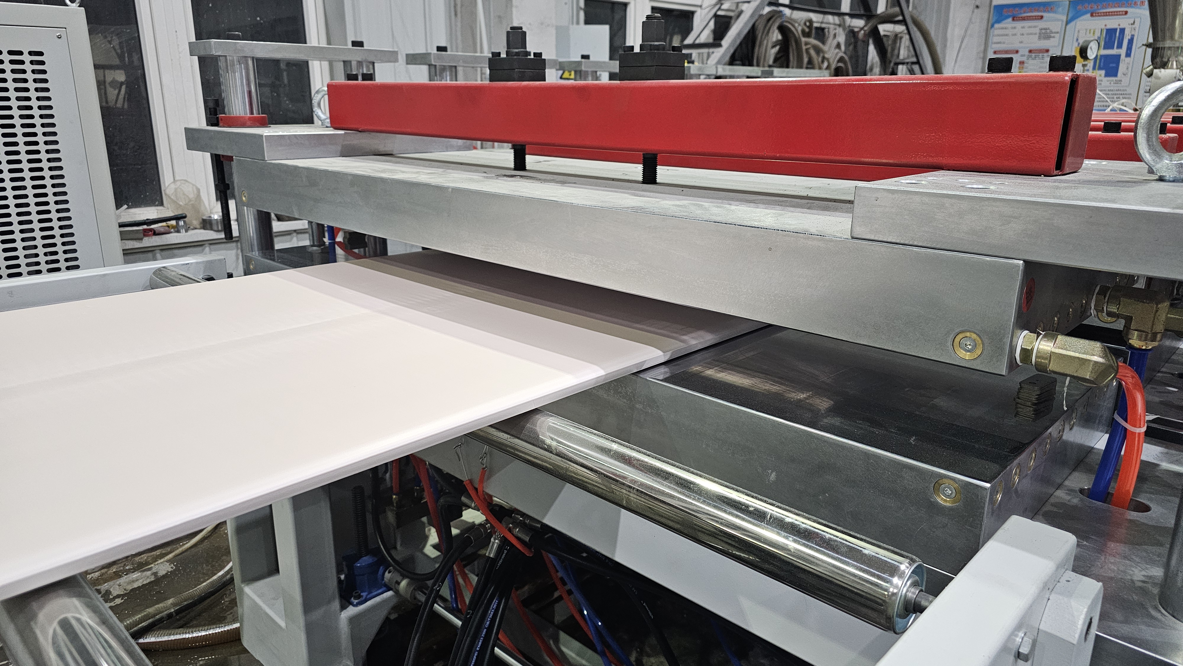 M&aacute;quina de tableros de espuma de PVC, m&aacute;quina para fabricar tableros de espuma de PVC, l&iacute;nea de producci&oacute;n de tableros de espuma de PVC