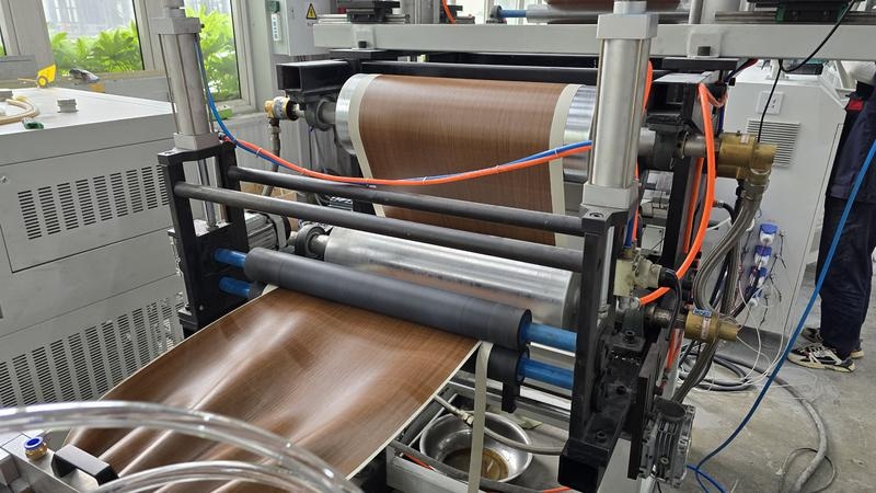 M&aacute;quina de panel Soffit Soffit, l&iacute;nea de producci&oacute;n de panel Soffit