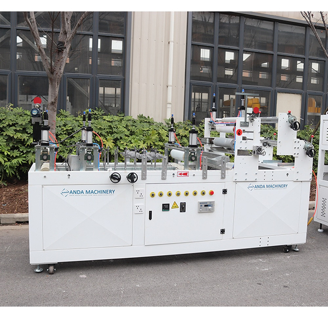 Máquina laminadora en línea para paneles de pared de PVC y paneles estriados de PVC