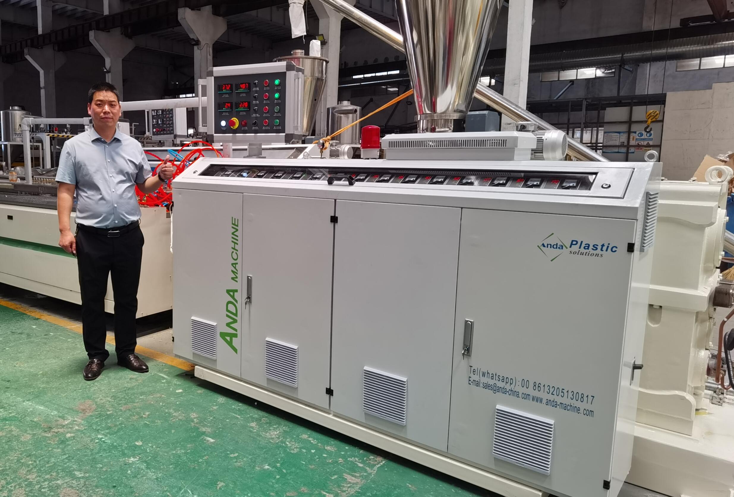 m&aacute;quina de marco de puerta de WPC