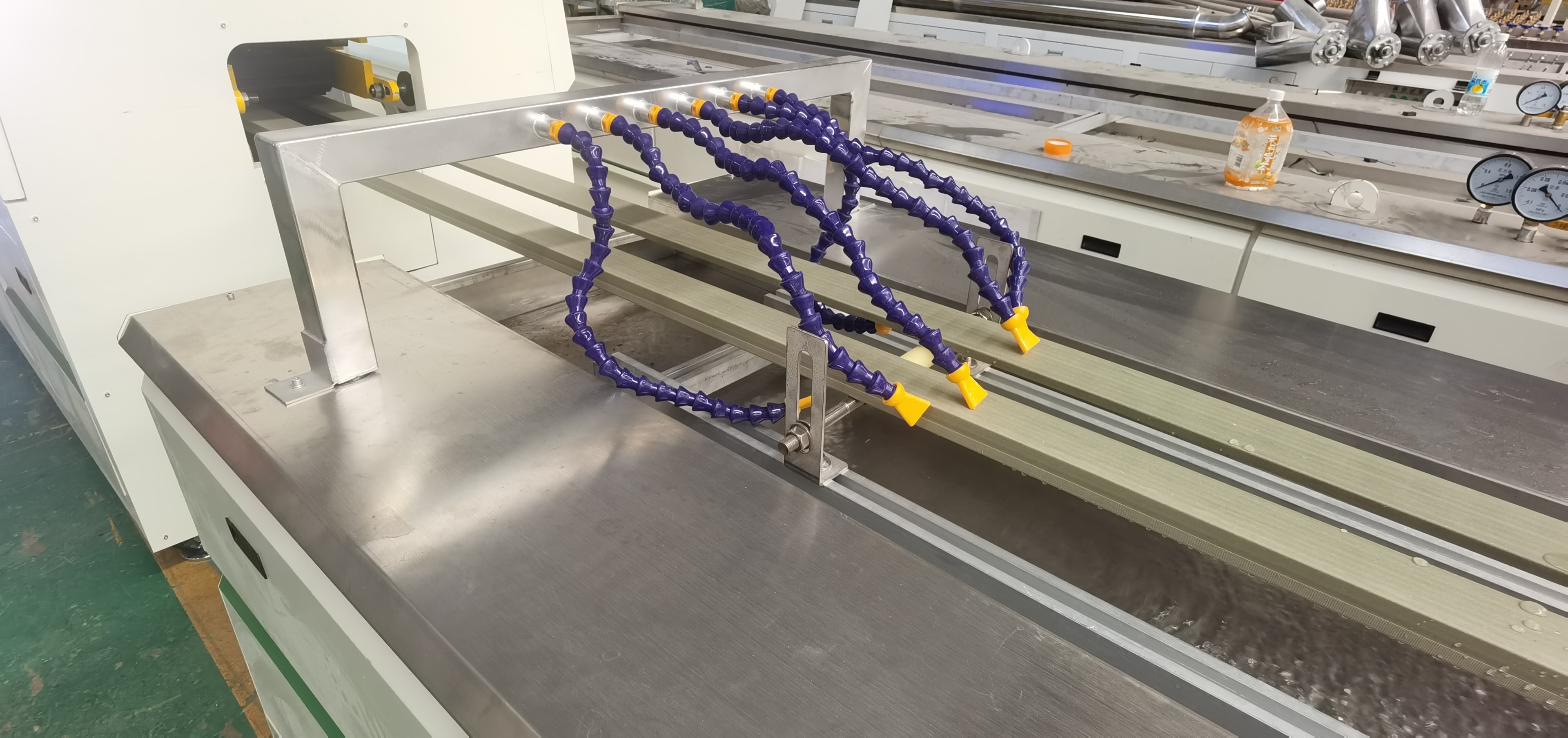  L&iacute;nea de producci&oacute;n de marco de puerta de WPC