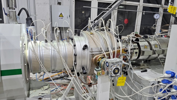 , m&aacute;quina de tubos de PVC de doble tornillo M&aacute;quina de tubos de PVC, m&aacute;quina de extrusi&oacute;n de tubos de PVC, l&iacute;nea de producci&oacute;n de tubos de PVC 