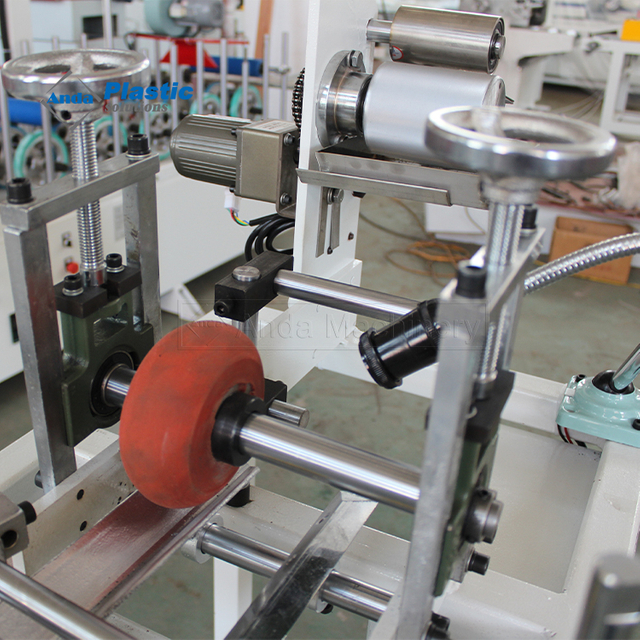 Estampado en caliente y laminado en línea para clip de esquina