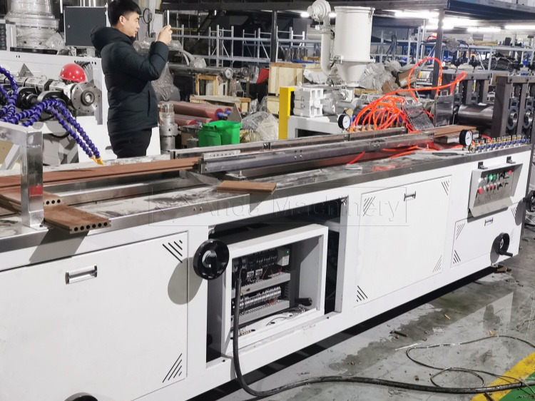 l&iacute;nea de extrusi&oacute;n de perfiles de WPC, m&aacute;quina de extrusi&oacute;n de perfiles de WPC L&iacute;nea de WPC, l&iacute;nea de extrusi&oacute;n de perfiles de WPC, m&aacute;quina de extrusi&oacute;n de perfiles de WPC L&iacute;nea de WPC 