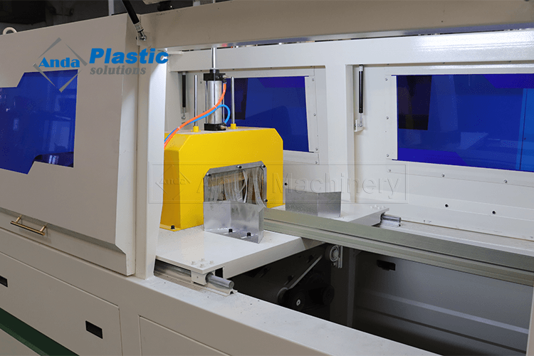 Fabricantes de la máquina de marco de la puerta de WPC Fabricantes de la puerta WPC Máquina de la máquina de producción de la puerta WPC