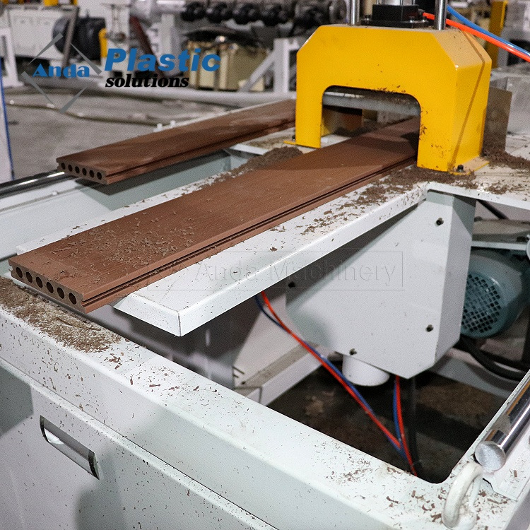 Línea de producción de la máquina de fabricación de perfil de WPC